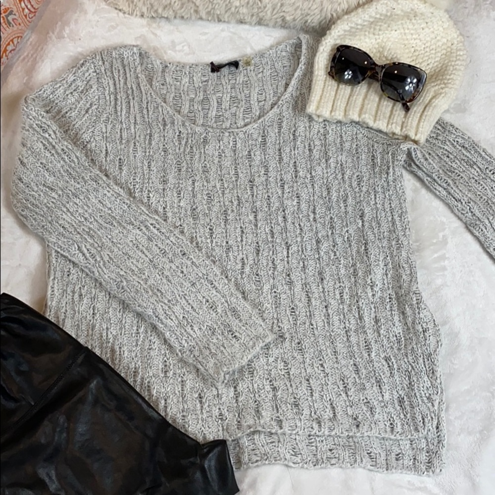 Zara • Sweater